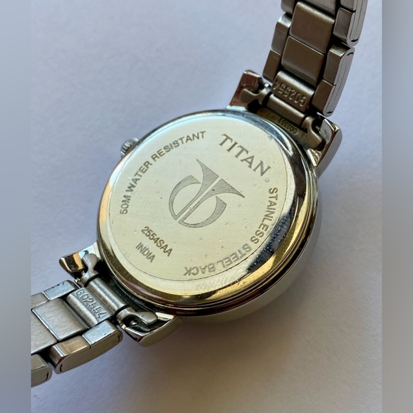 Titan Quartz Analog Watch – Brown Dial, Stainless Steel Strap (Women's) - Picture 4 of 8